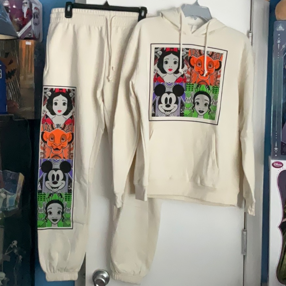 Disney 100 sweatsuit set new